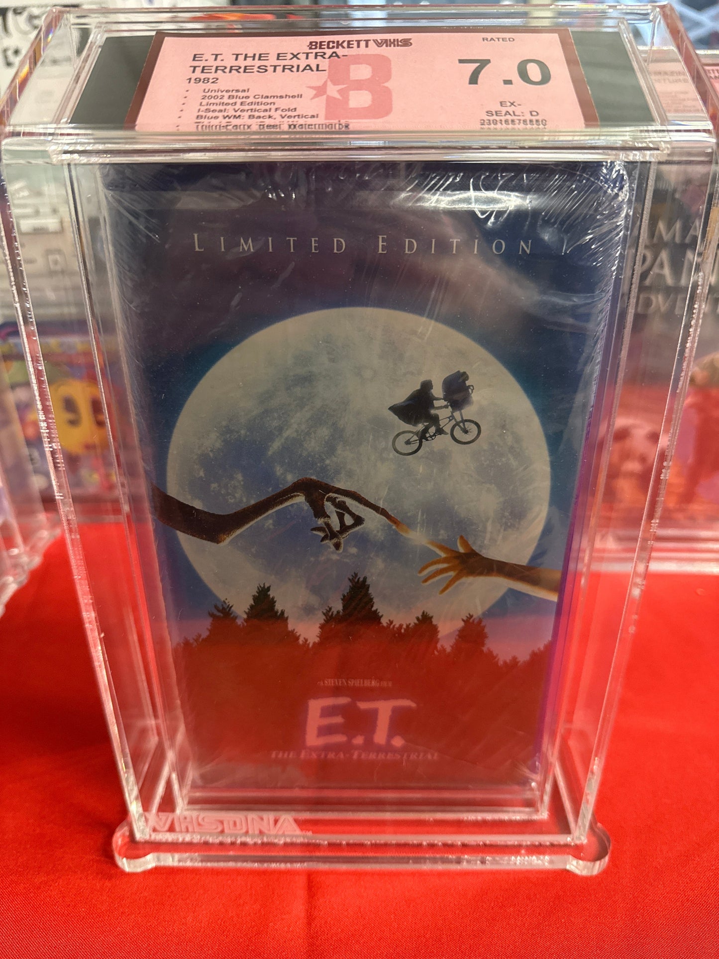 E.T. The Extra Terrestrial Limited Edition 1982 Beckett VHS 7.0 EX-